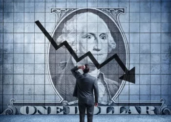 The U.S. Debt Ceiling Crisis: How to Balance Fiscal Deficits with Economic Growth and Avoid the Market Impact of a Debt Default?