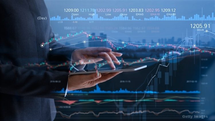 Does the Current High Valuation in the Stock Market Indicate an Upcoming Correction?