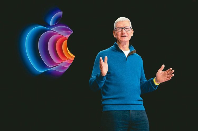 Apple Inc.’s Innovation Bottleneck: Can New Products Reignite Growth, or Is the Stock Price Near Its Ceiling?