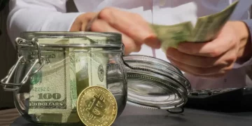 Will the Rise of Digital Currencies Completely Reshape the Traditional Economic Landscape? Experts Weigh In on the Trend